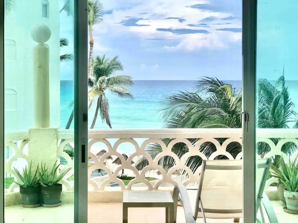 Cancun Plaza Condo 21/49