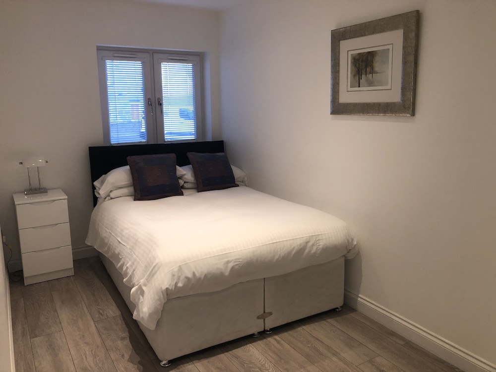 Chapel Apartments 2/29