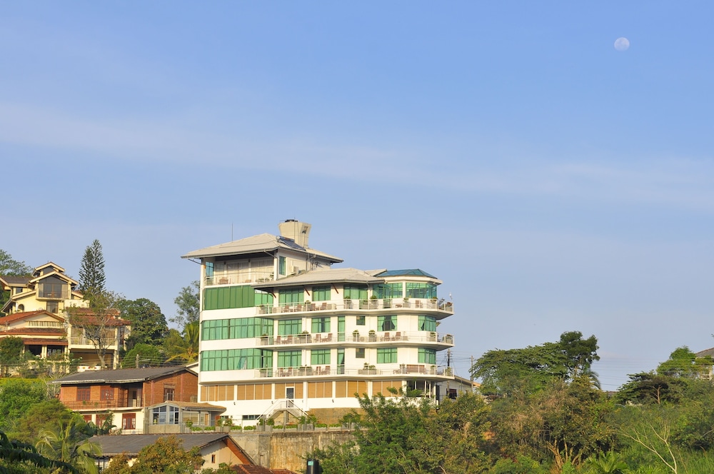Amaara Sky Hotel in KANDY