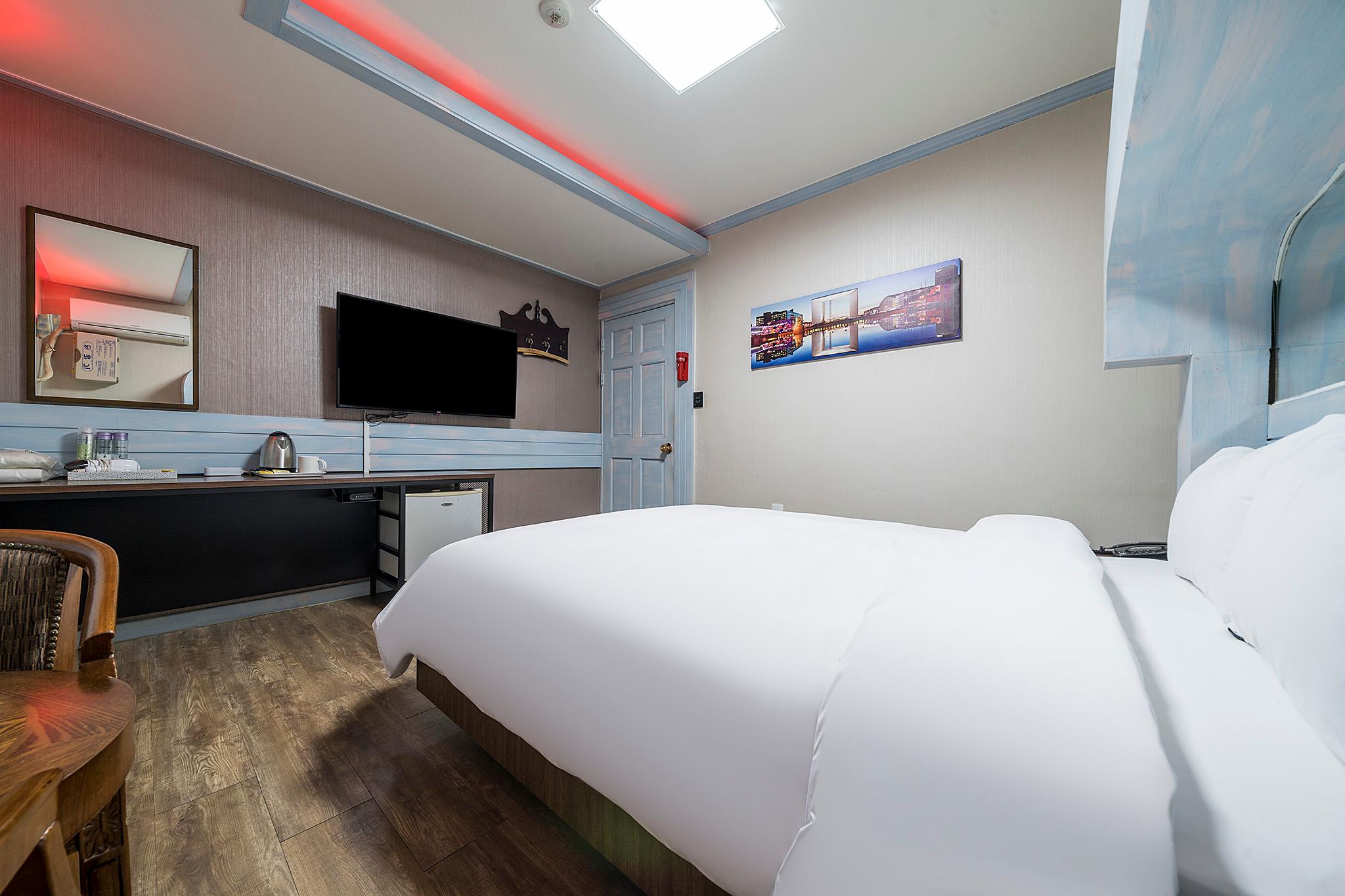 Special, Room