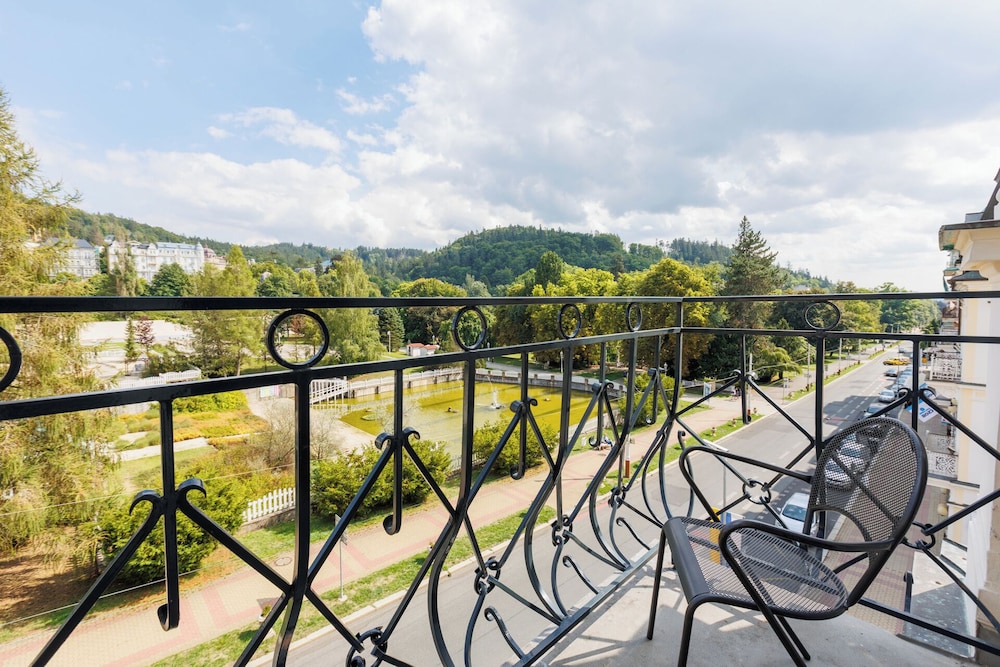 OREA SPA HOTEL PALACE ZVON 57/59