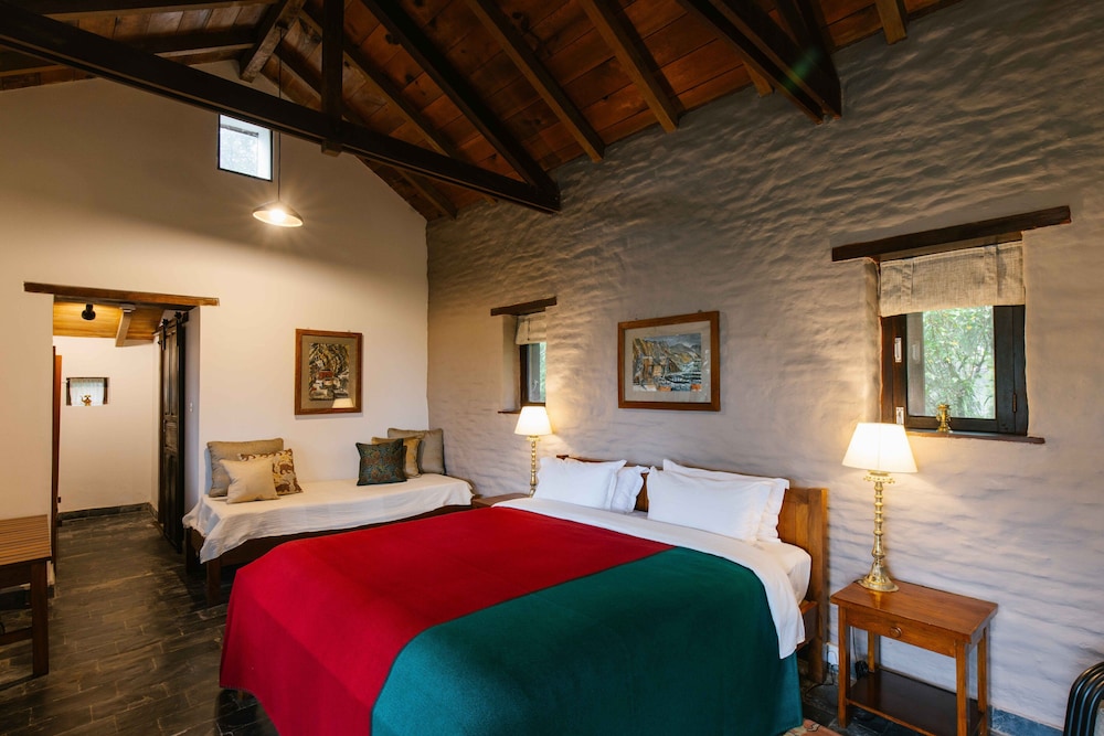 Tiger Mountain Pokhara Lodge 10/40