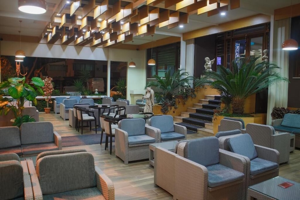 Grand Hotel Elbasan 20/26