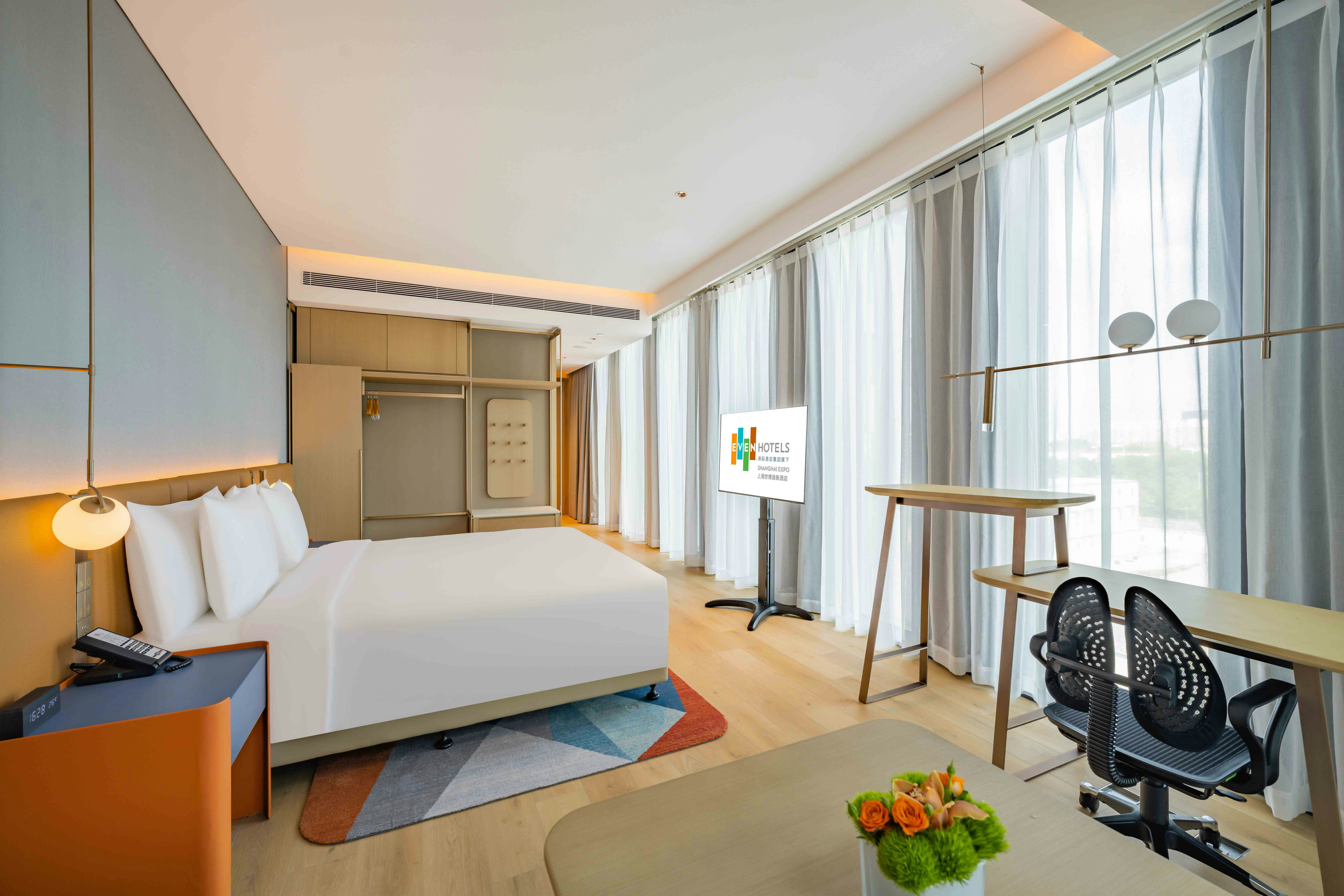 Premium, King Bed