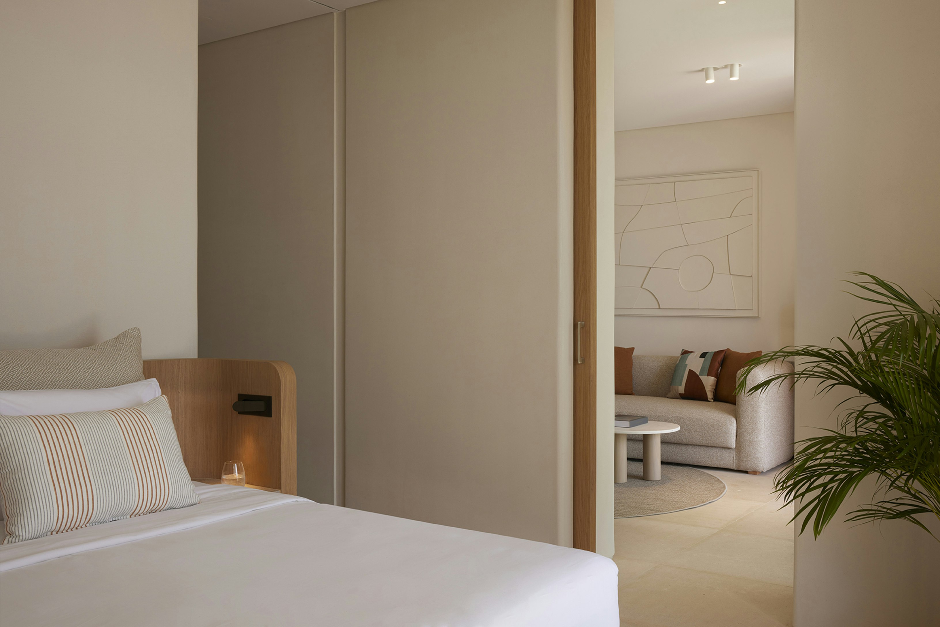 Bill And Coo Suites And Lounge 20/77