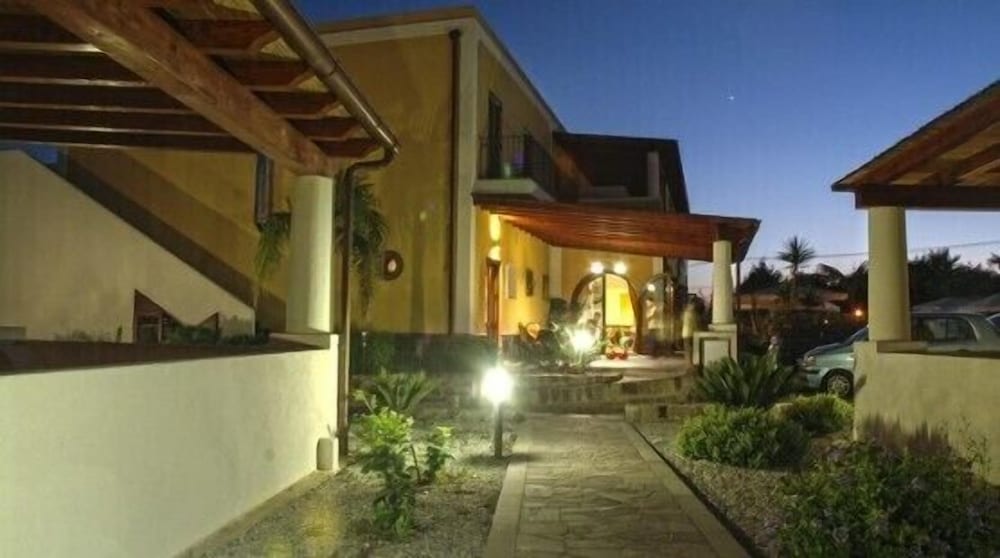 Eolian Residence 27/29