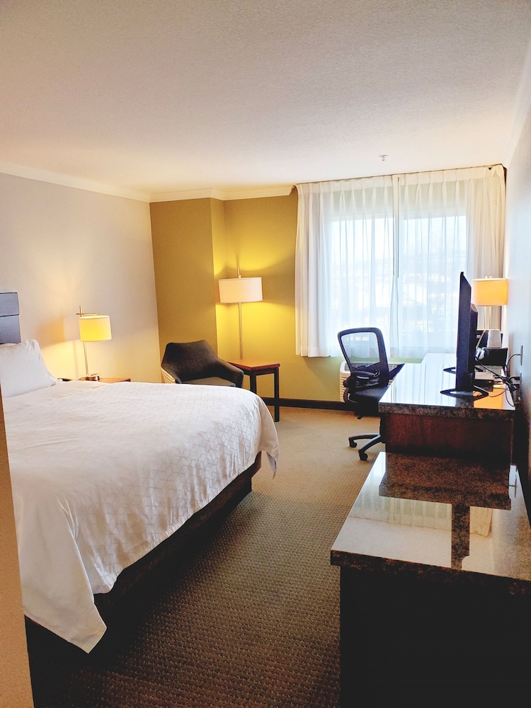 Holiday Inn Express Hotel And Suites Portland Nw Downtown 15/62