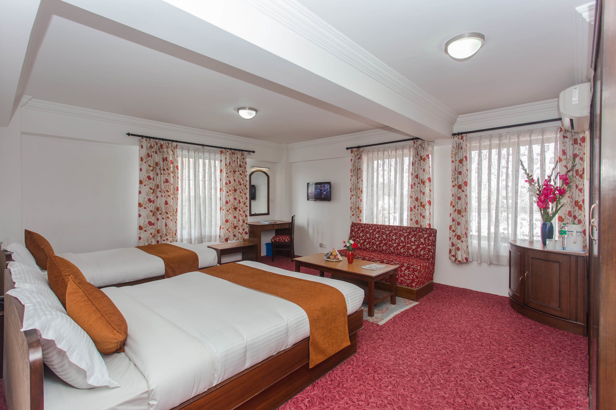 2 BEDROOMS, COMFORT, SUITE