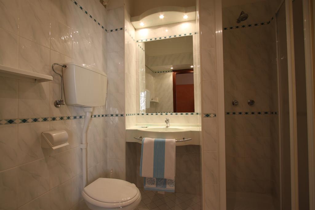 Hotel Villa Itala 48/51