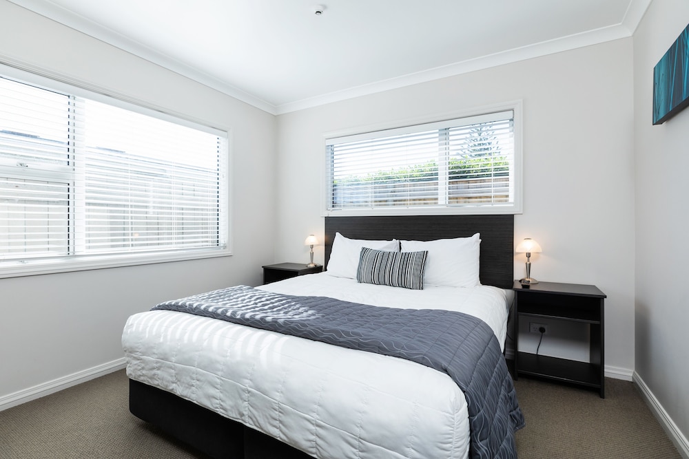 1 BEDROOM, DELUXE, APARTMENT