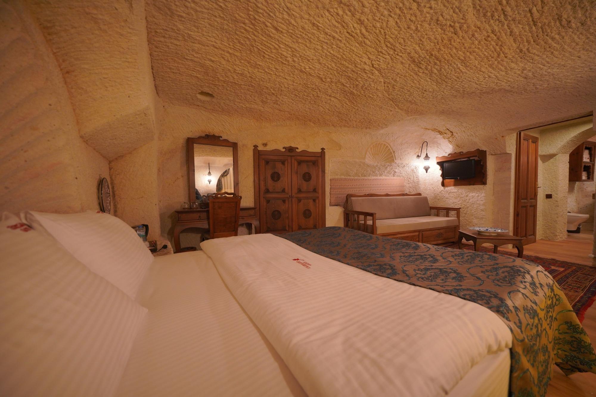 Executive, FAIRYLAND CAVE HOTEL 2/5