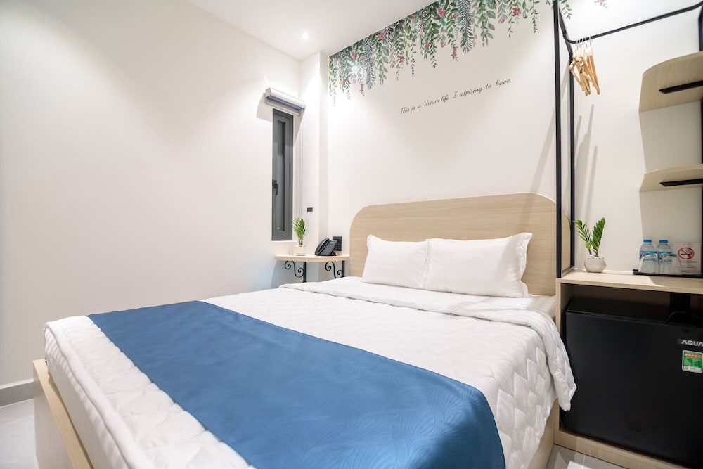 Bin Bin Hotel 16 - Near Bui Vien Walking Street 35/50
