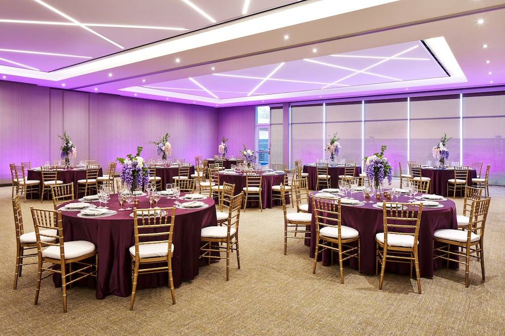 SpringHill Suites by Marriott Los Angeles Downey 27/42