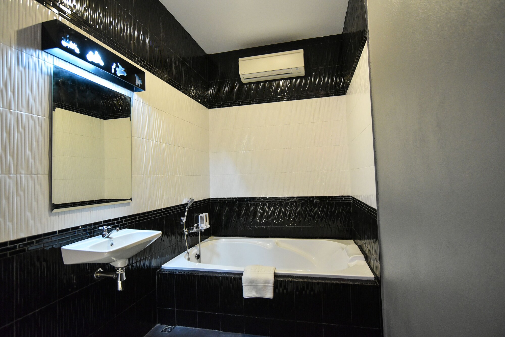 Super, Deluxe, Double Bed، Bed Villa Resort Chaing Rai 8/9