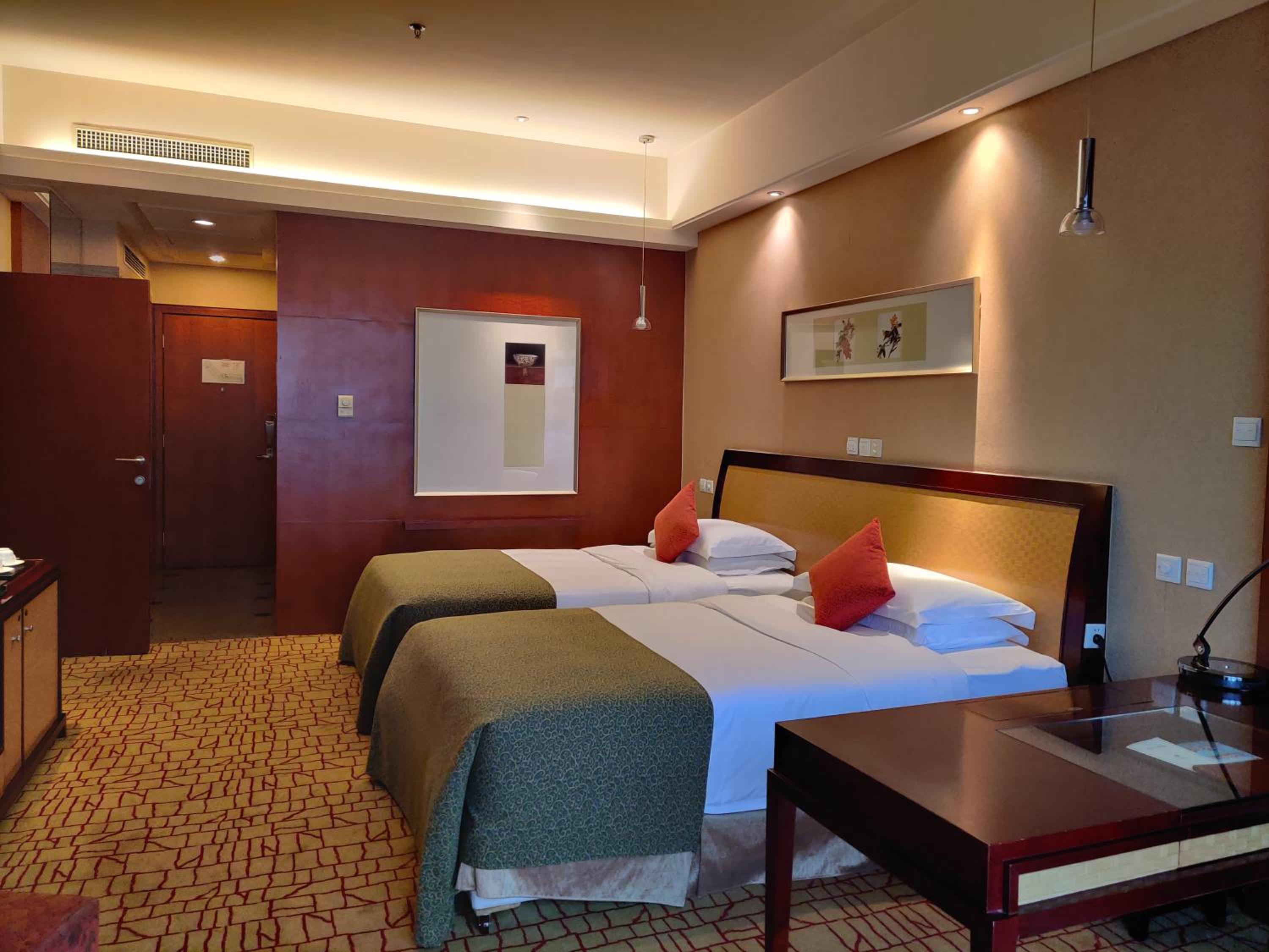 Empark Grand 46/55