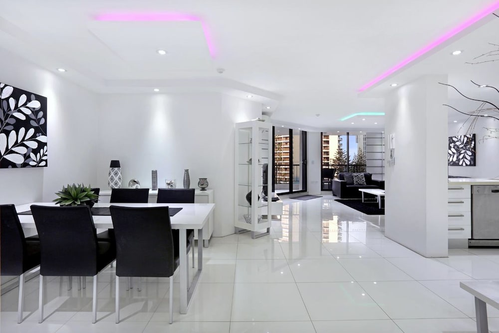 Genesis Holiday Apartments 63/76