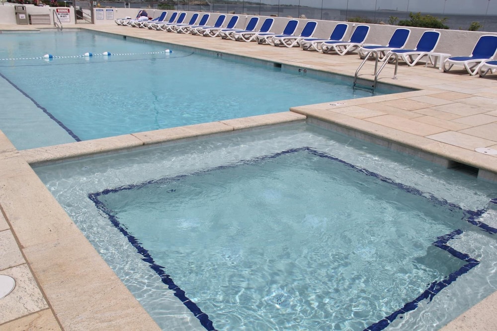 Ocean House Hotel at Bass Rocks 24/33