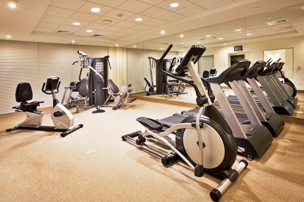 DoubleTree by Hilton Sarasota Bradenton Airport 24/49