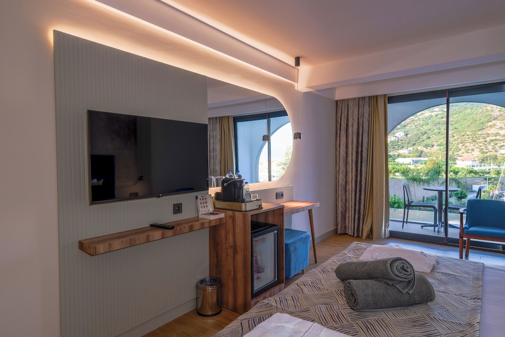 Ada Port Hotel 46/66