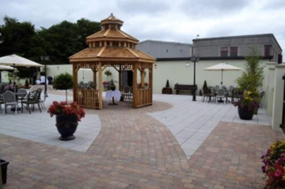Longcourt Hotel 3/46