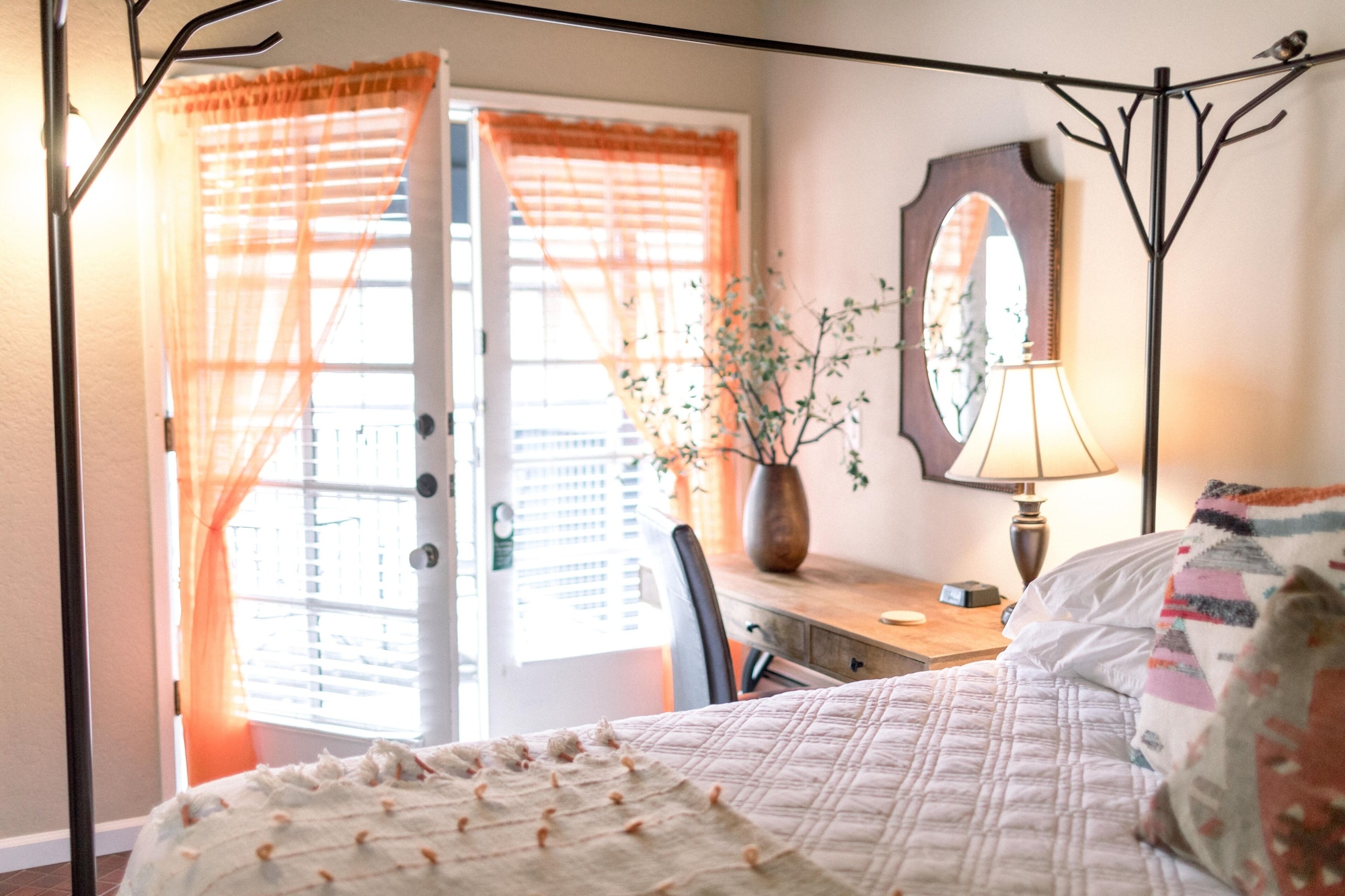 STANDARD, KING BED