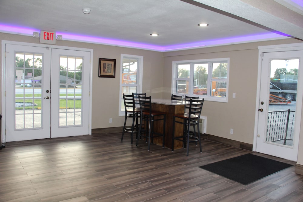 WESTBRIDGE INN AND SUITES 25/39