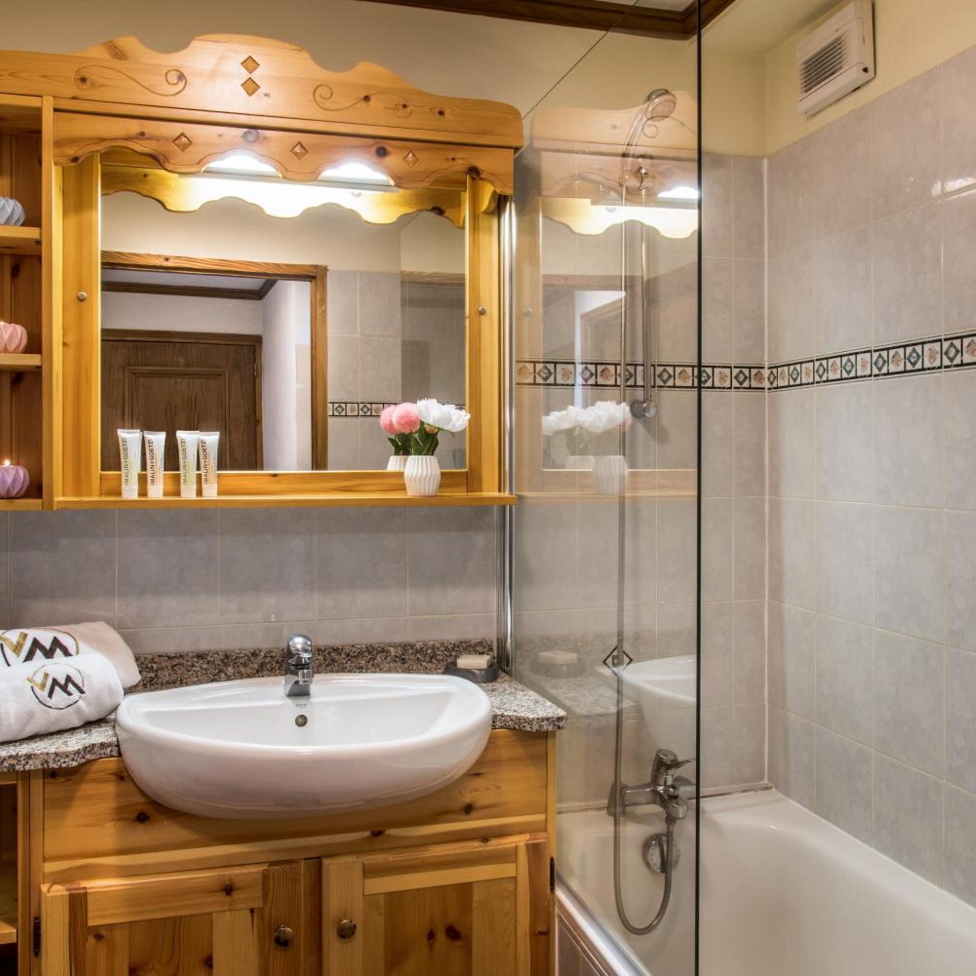 2 Bedrooms, Cabana, Apartment, Montana View