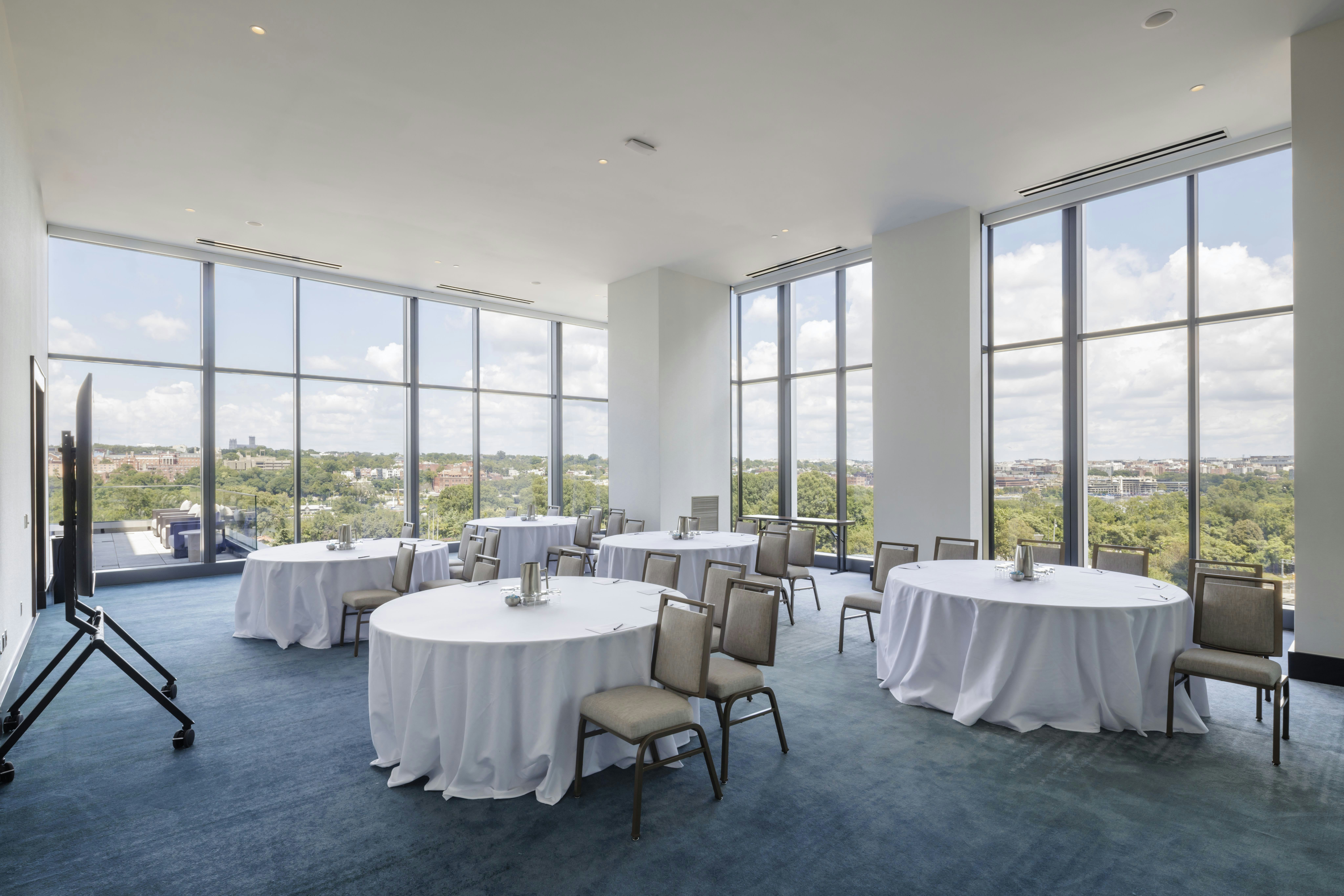Hilton Arlington Rosslyn The Key 14/51