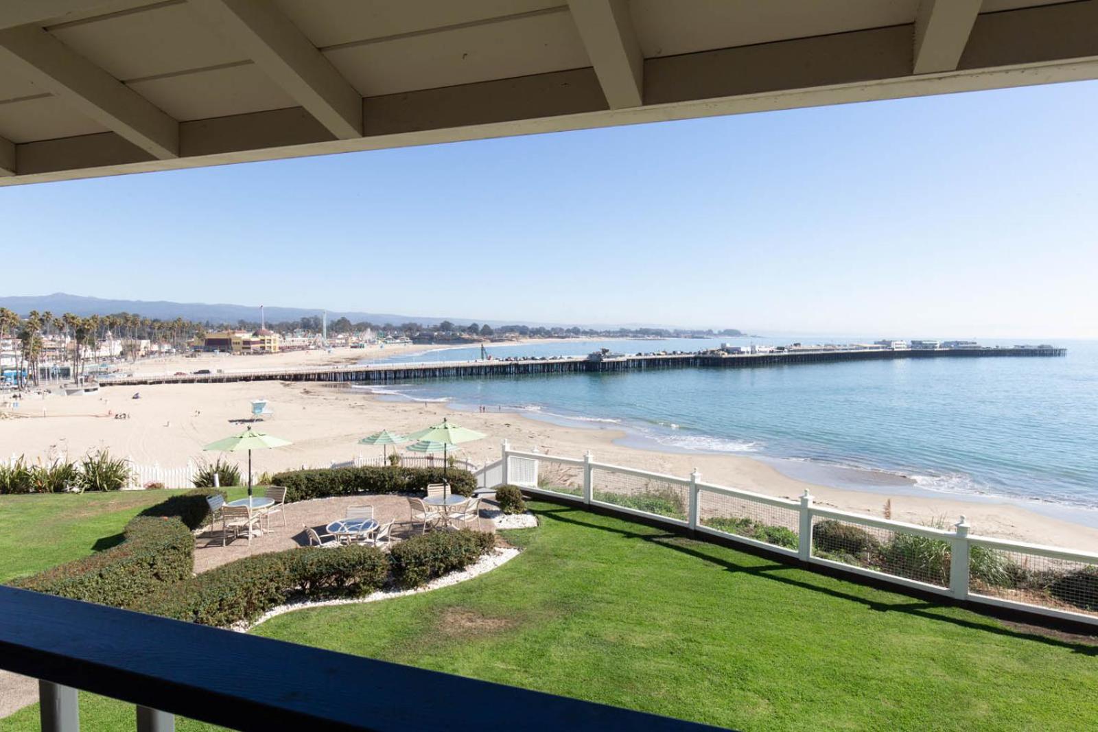Sea & Sand Inn 31/41