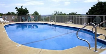 Seven Gables Inn 28/46