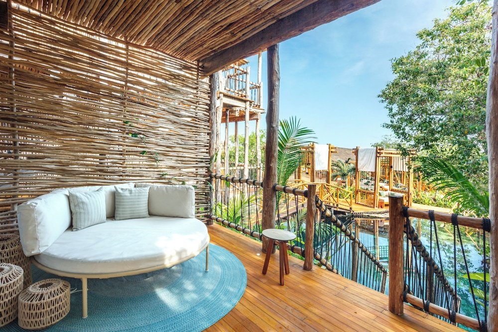 Hotel Shibari Tulum Restaurant and Cenote Club 12/50