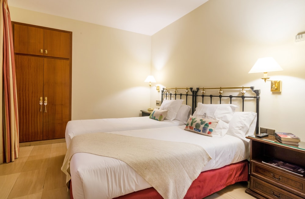 Minotel Andria 10/33