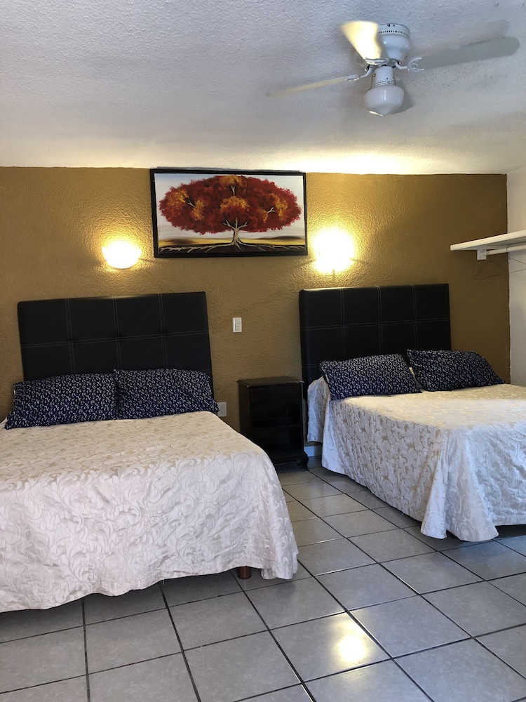 Hotel Del Conde 15/38