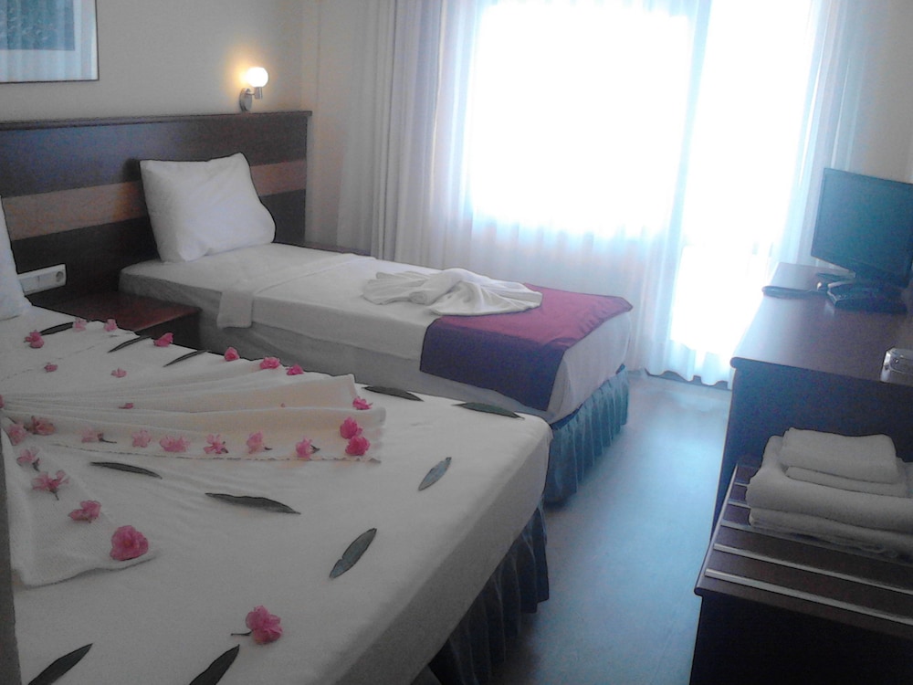 First Class Hotel 19/59