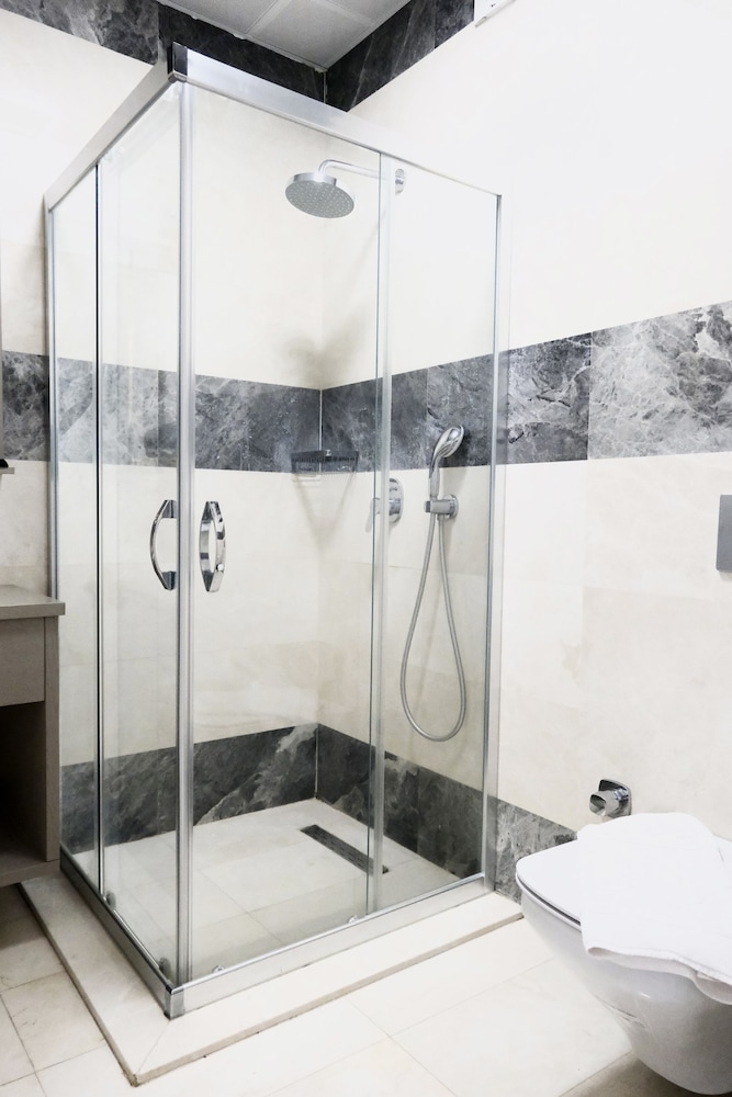 Roas Hotel 44/45