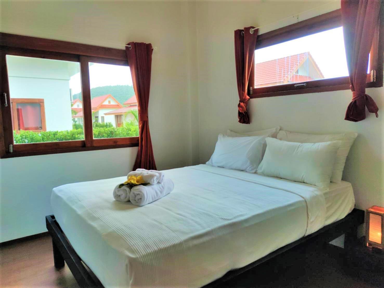 2 Bedrooms, Villa