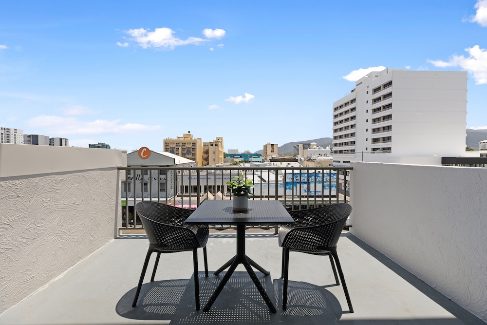 Gilligan S Backpackers Hotel Resort Cairns 54/65