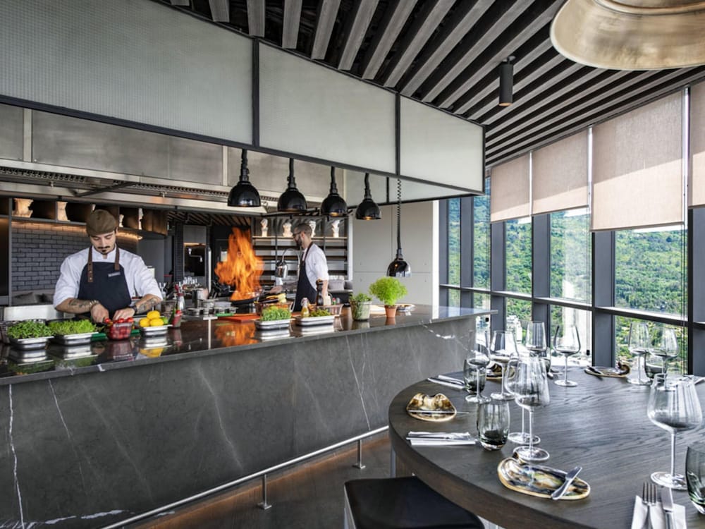 Pullman Tbilisi Axis Towers 34/45