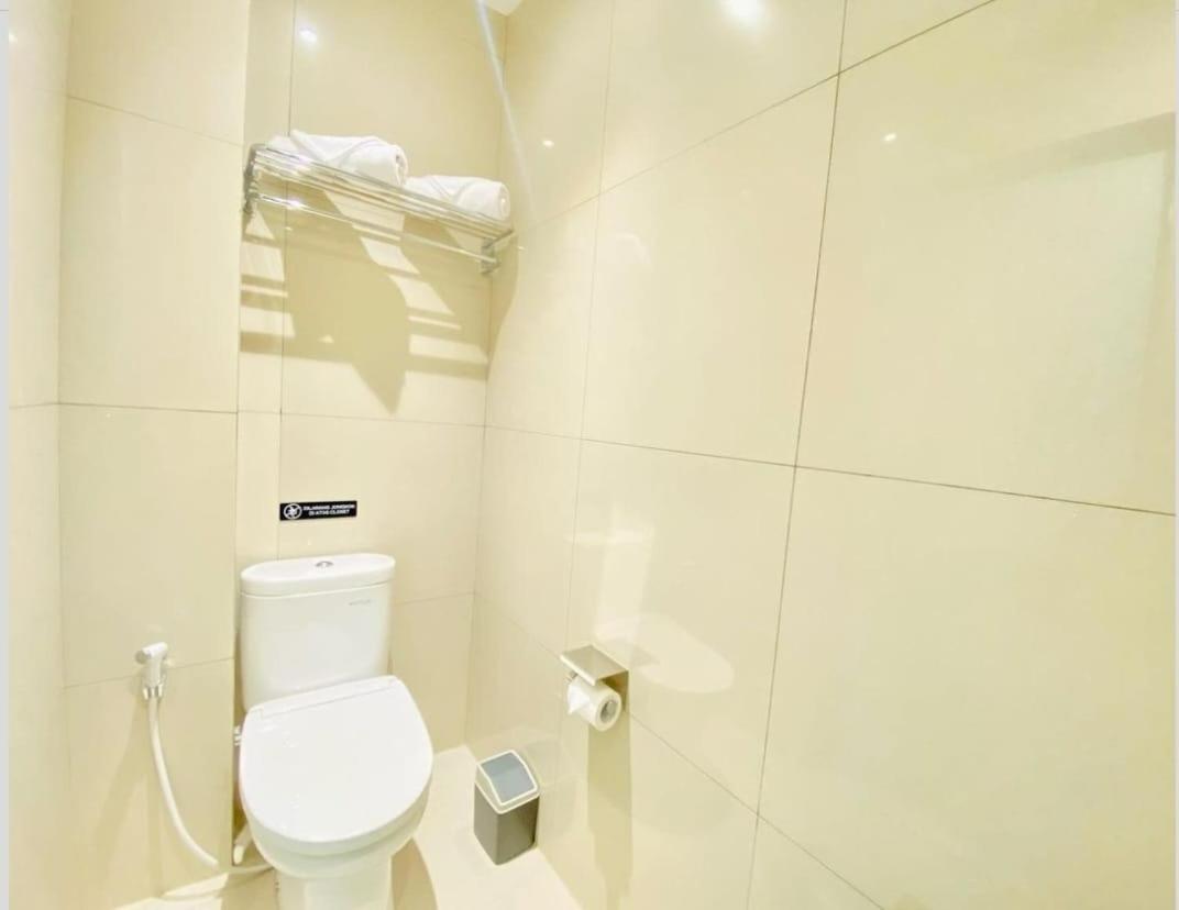 Alhambra Hotel Banda Aceh 20/23