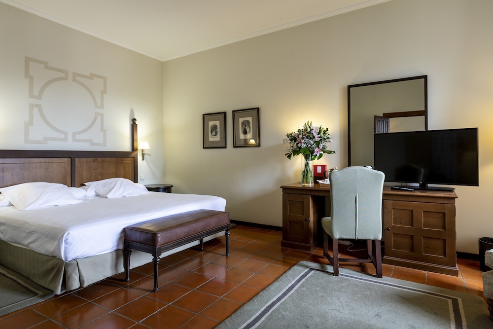 Parador de Monforte de Lemos 10/50