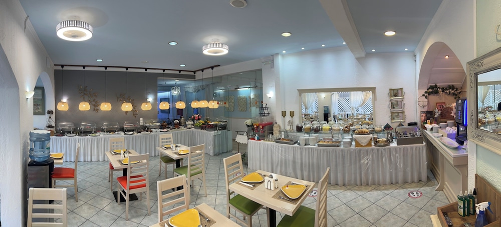 Thalia Deco City and Beach Hotel 30/48