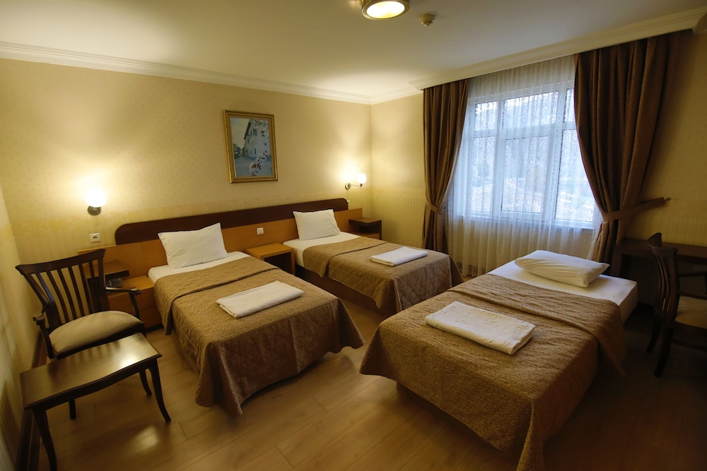 Tiryandafil Hotel 11/44