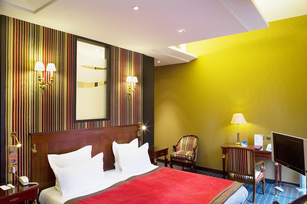 Regents Garden Hotel 10/50