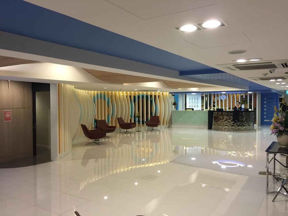 Grand Tower Inn Sathorn 8/49