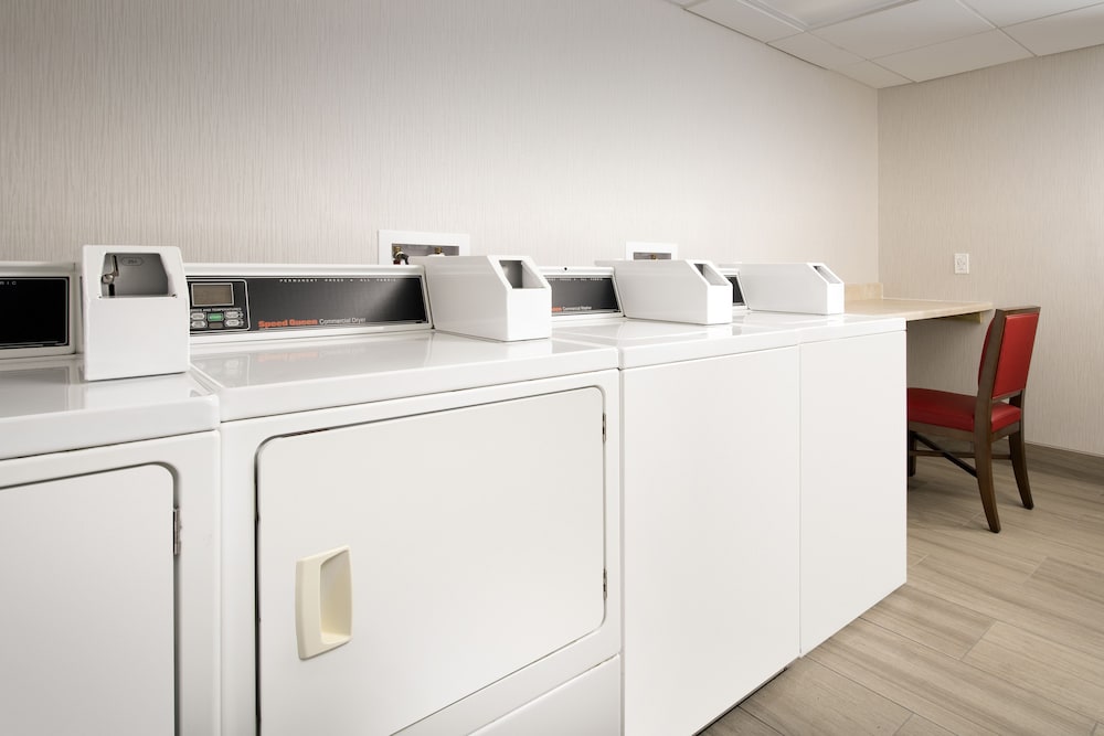 Holiday Inn Express Suites Baltimore Bwi Airport North Ex Wingate By Wyndham 55/69