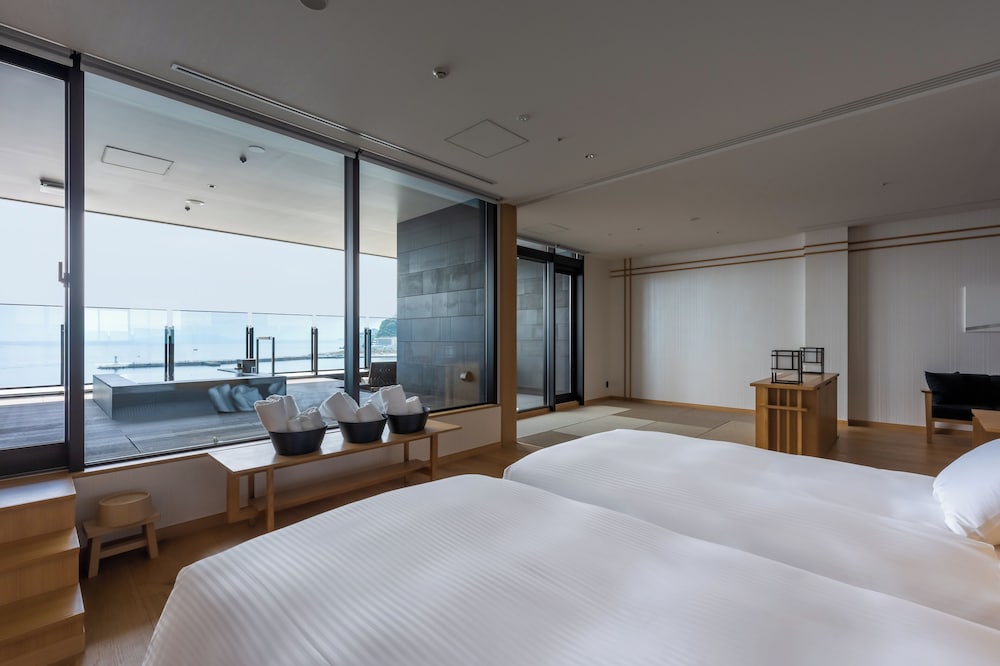 Premier, Suite, 4 Beds, Outdoor Bath