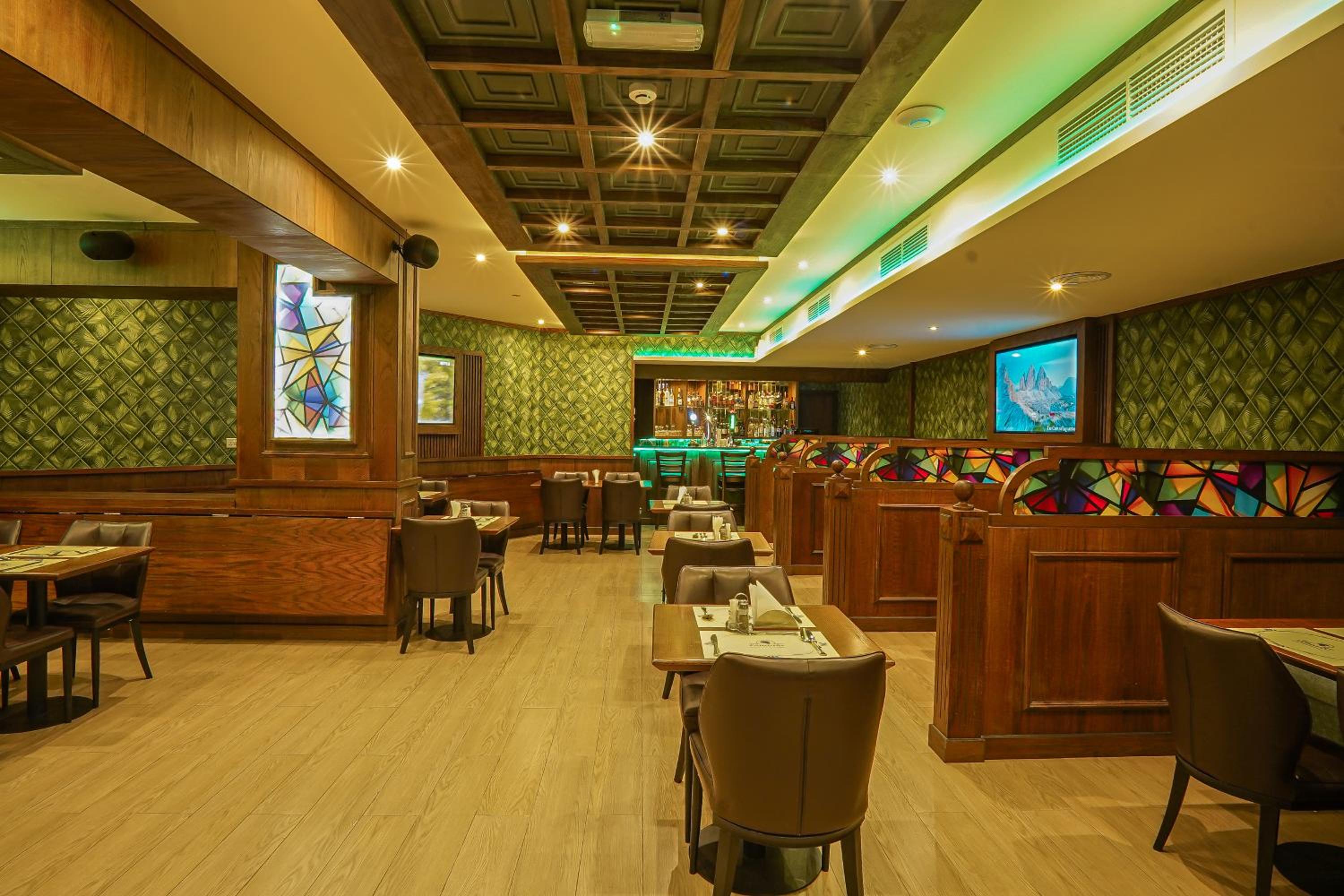 restaurant cafeteria
