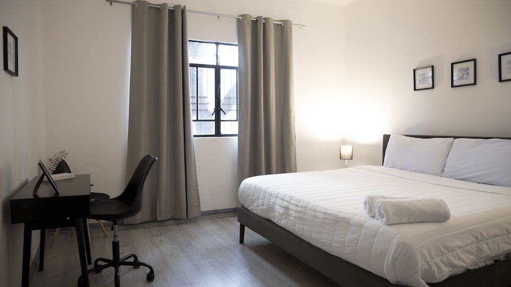 APARTMENT, KING BED