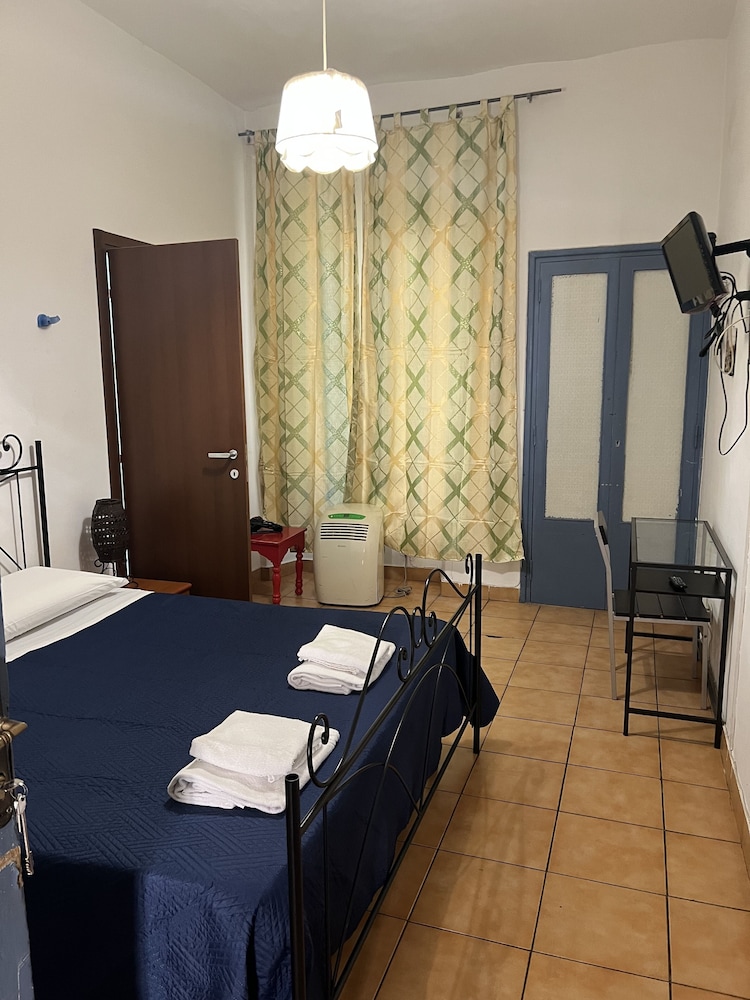 Meltin' Rome Guesthouse 22/40