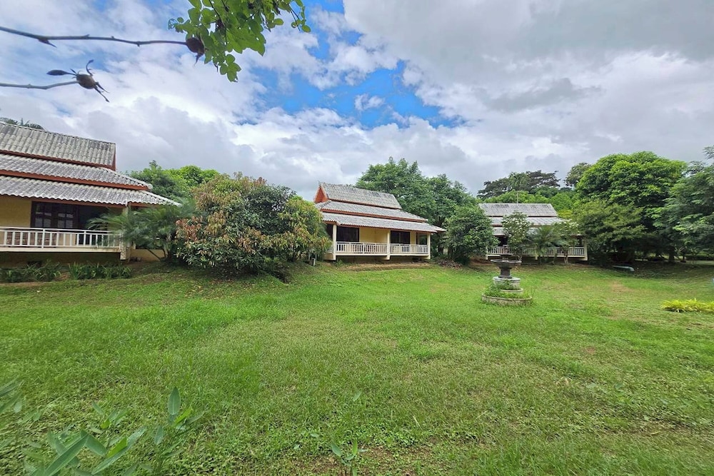 POONYAMANTRA RESORT 65/75
